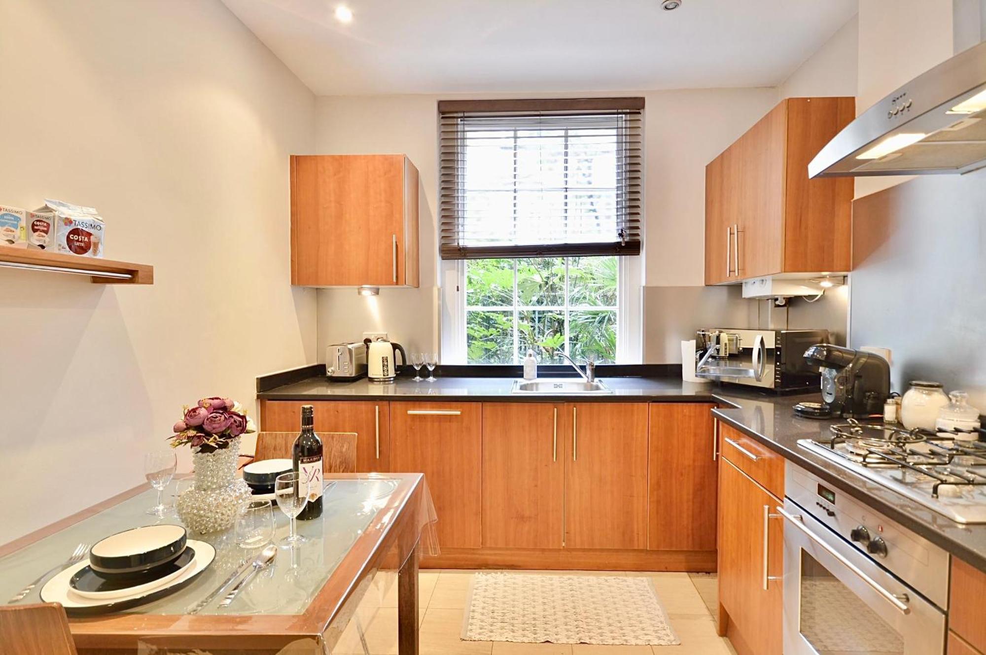 Kensington Apartment, Breakfast, 2 Baths London Ngoại thất bức ảnh
