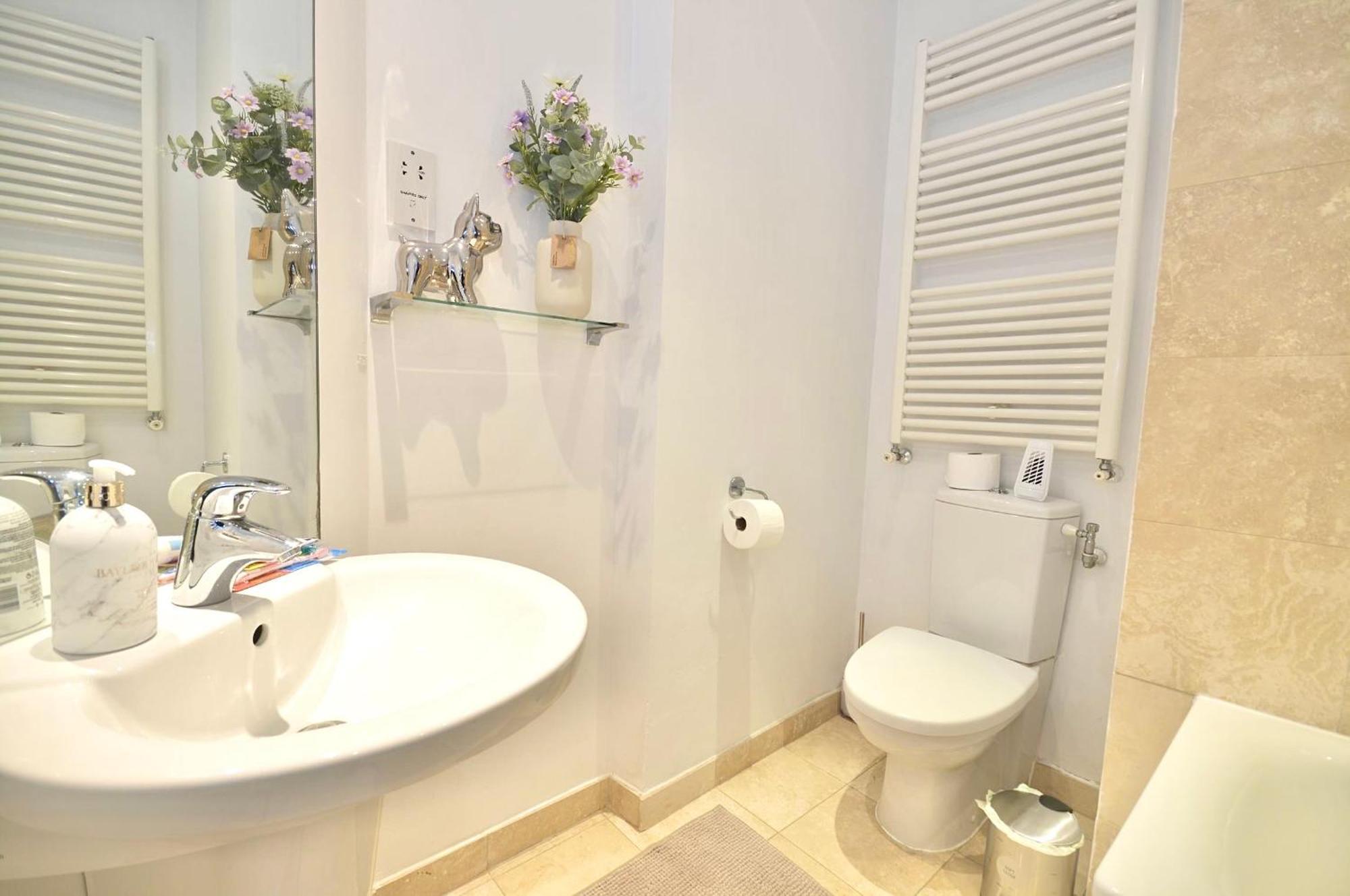 Kensington Apartment, Breakfast, 2 Baths London Ngoại thất bức ảnh