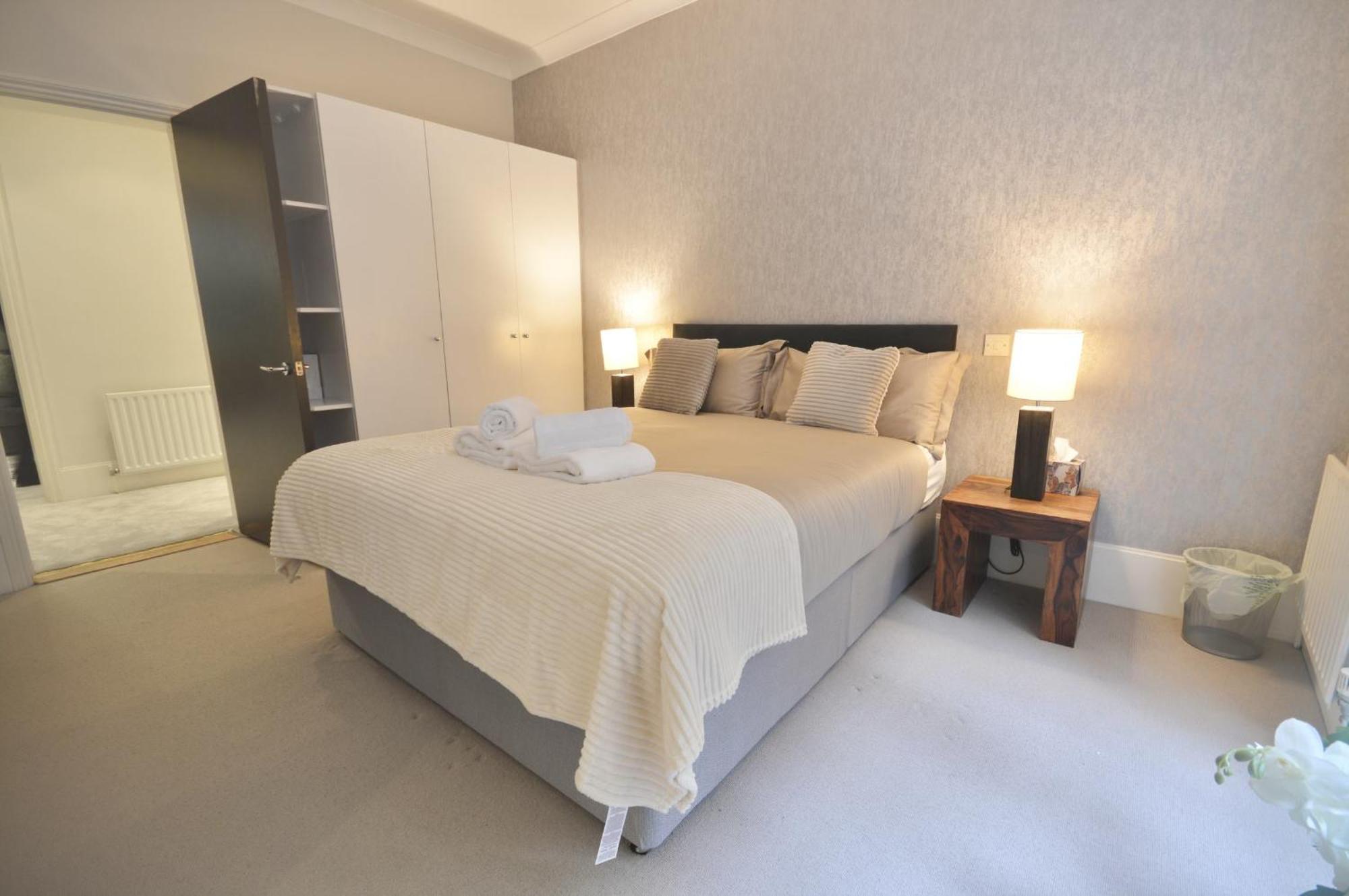 Kensington Apartment, Breakfast, 2 Baths London Ngoại thất bức ảnh